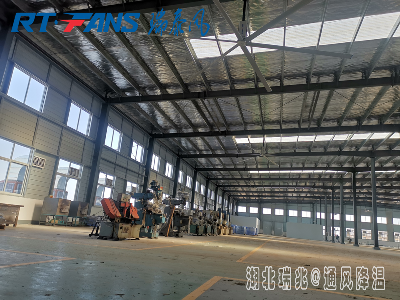高大型鋼構(gòu)廠房通風(fēng)降溫很重要，不信你來看看